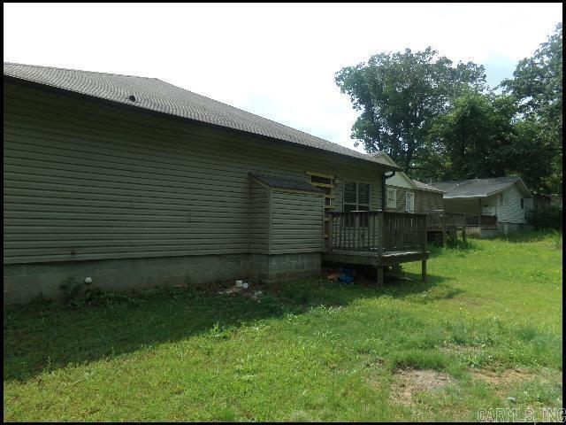 Building Photo - 1606 Nichols Rd
