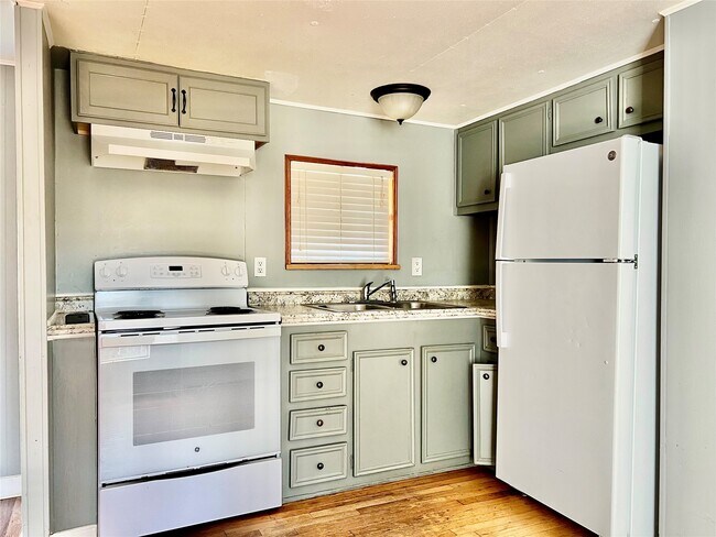 Building Photo - 1508 Darden Dr