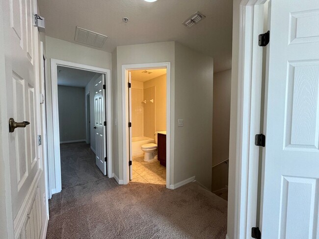 Building Photo - 3/2 Townhome at Water's Edge in Lake Nona