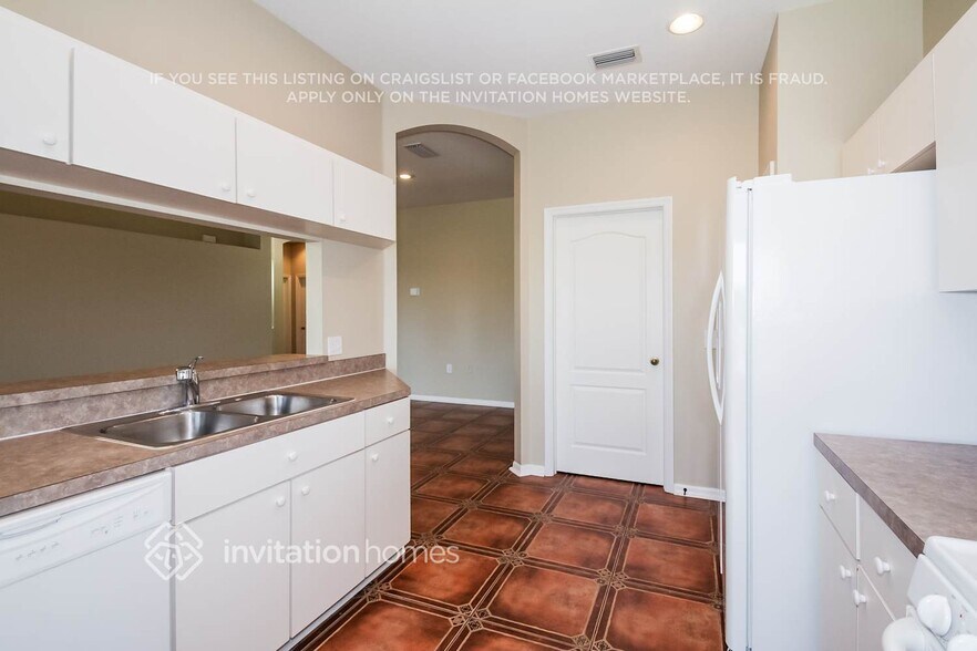 Building Photo - 6731 Monarch Park Dr