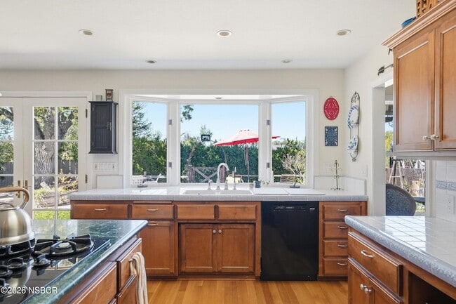 Building Photo - 2611 Janin Way