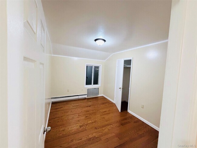 Building Photo - 107-39 165th St