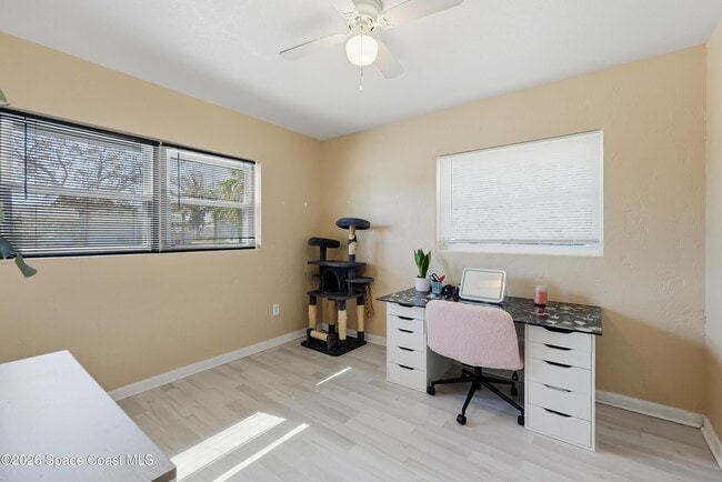 Building Photo - 134 E Alachua Ln