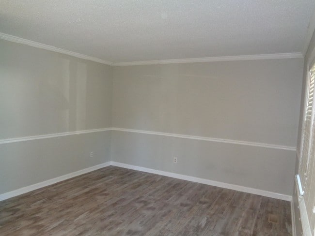 Building Photo - 6658 Vaughn Rd