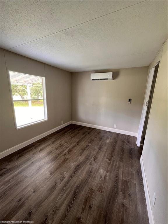 Building Photo - 3-Bedroom and 2 Bathroom Mobilehome