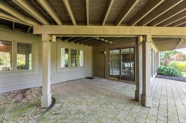 Building Photo - 5816 Leven Links Ct