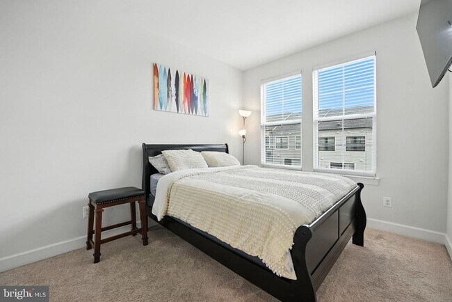Building Photo - 610 Watermans Dr