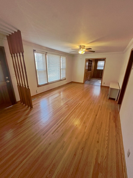 Building Photo - 1329 Winthorne Dr