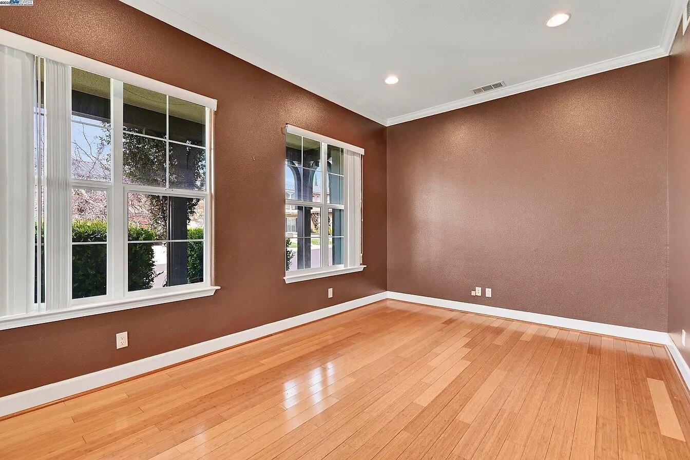 Building Photo - 3100 Tewksbury Way