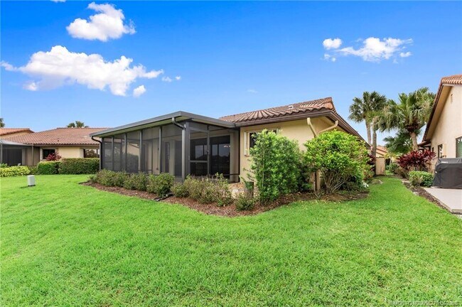 Building Photo - 3281 SW Bobalink Way