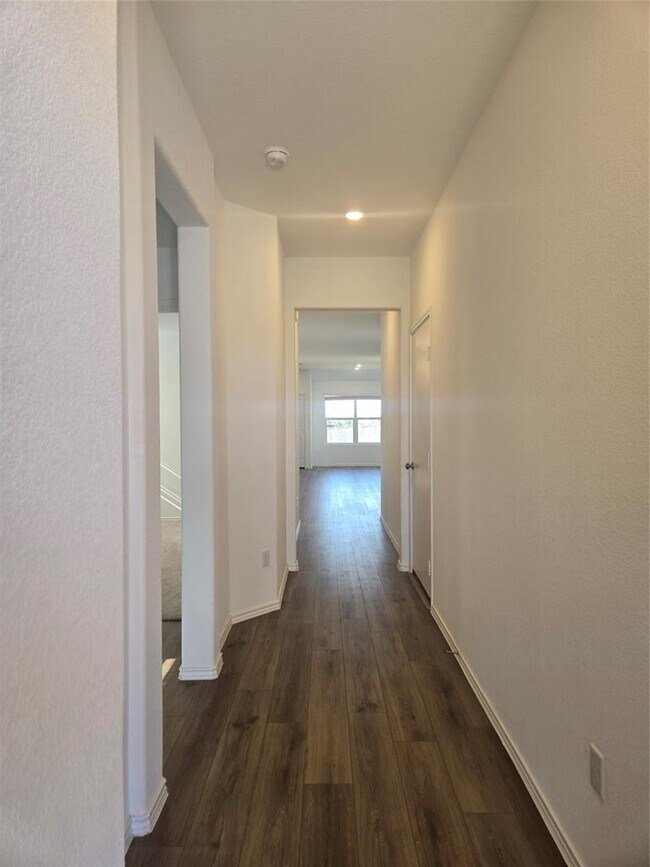Building Photo - 502 Arnage Dr