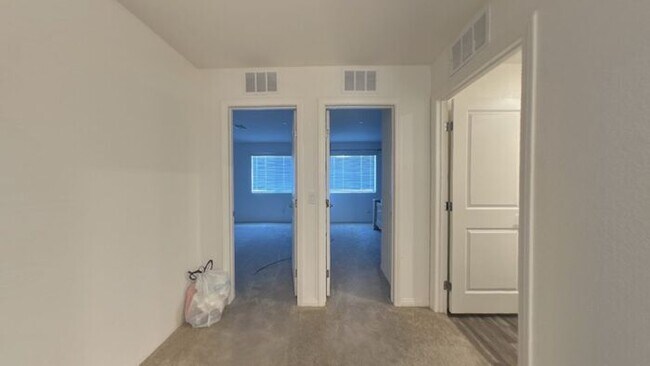 Building Photo - Charming 3-Bedroom Home with Modern Comforts