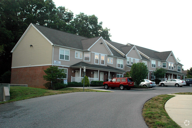 Primary Photo - Grandview Apartments