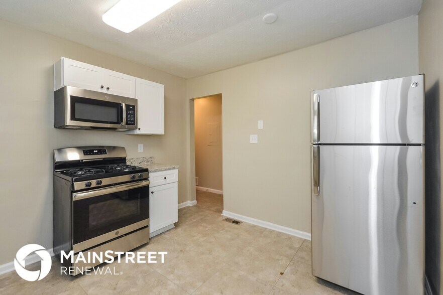 Building Photo - 5869 Bobbin Ln