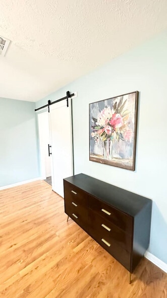 Building Photo - 1909 Langford St