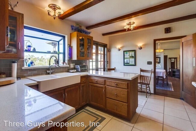 Building Photo - 3 br, 2 bath House - 4496 Berting St.