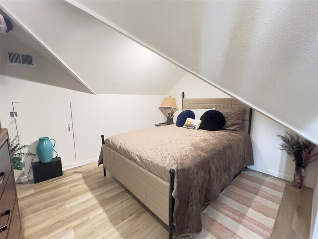 Building Photo - 10503 Desert Springs Cir