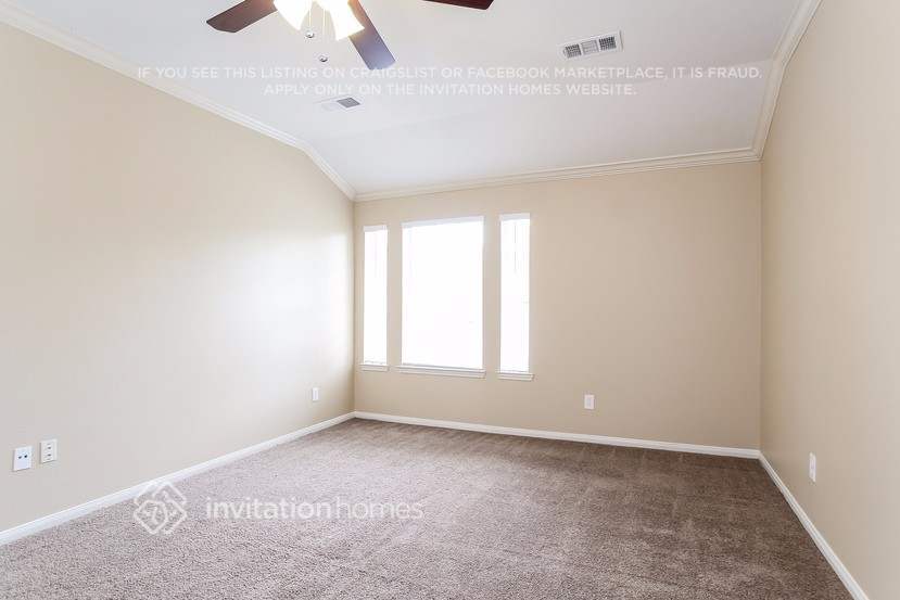 Building Photo - 21346 Hadrian Dr
