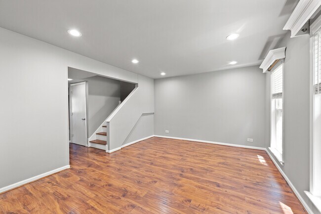 Building Photo - 260 Rodenburg Rd