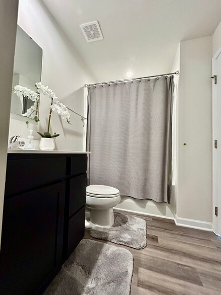 Building Photo - 6137 Cutwater Cir