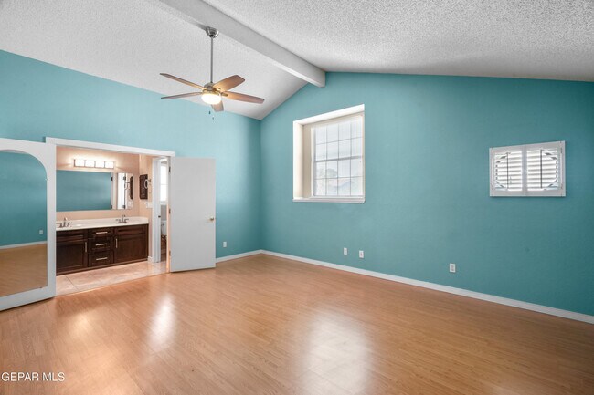 Building Photo - 4644 Loma De Cobre Dr