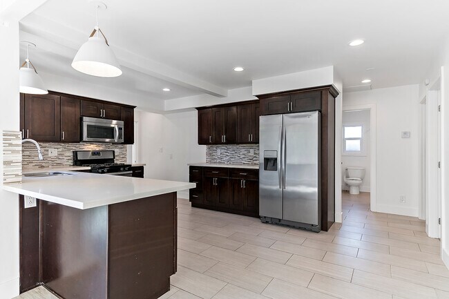 Building Photo - 4364 Toland Way