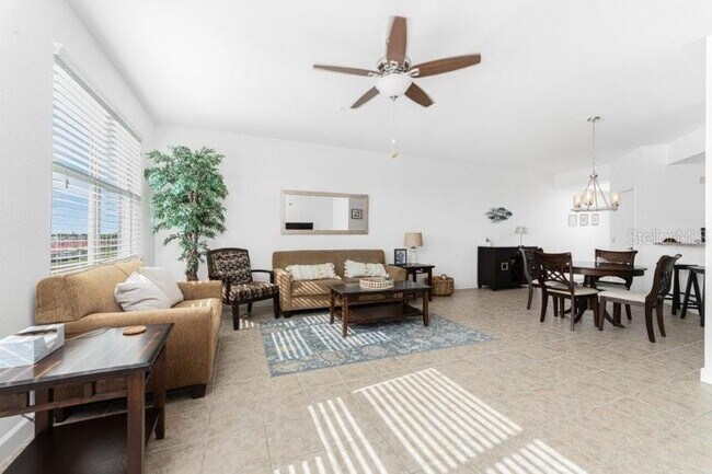 Building Photo - 2001 Bal Harbor Blvd