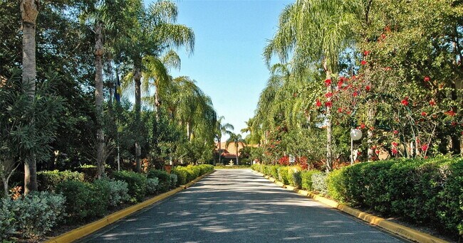Building Photo - Furnished Condo! Gorgeous! Near beaches and shopping!