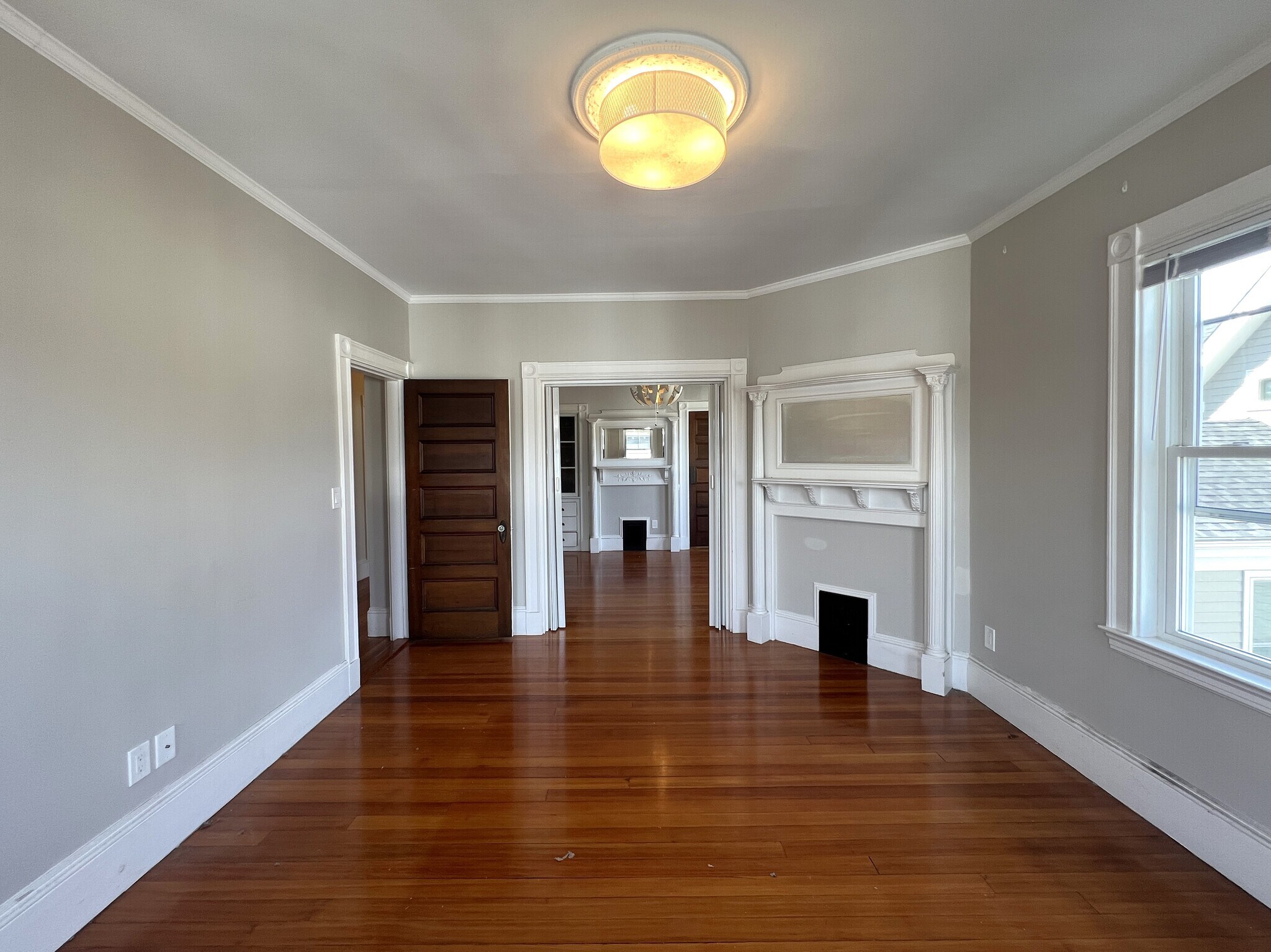 Building Photo - 107 Oxford St