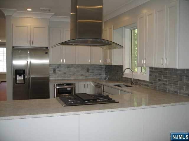 Building Photo - 818 Jassamine Way