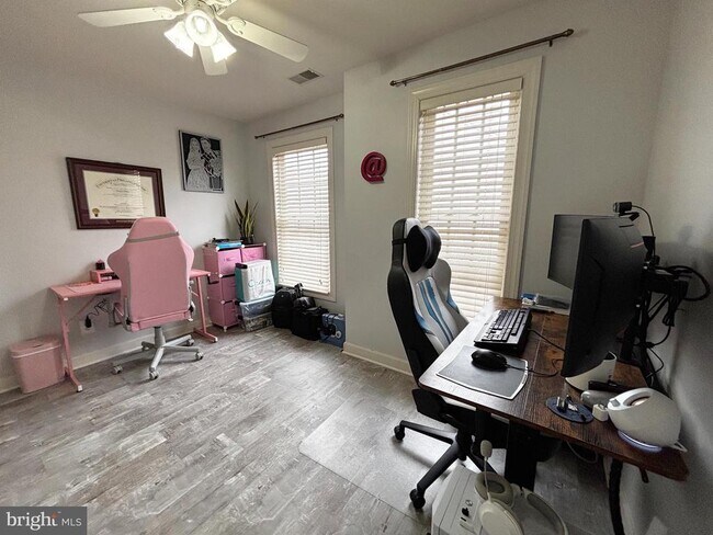 Building Photo - 3120 King Ln