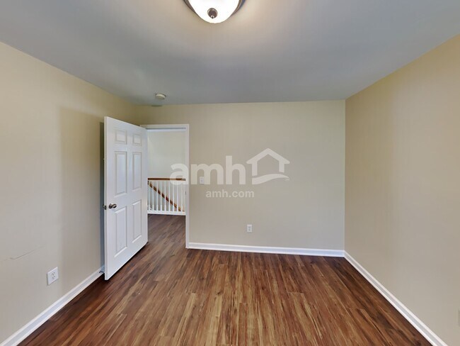 Building Photo - 7145 Riverfront Dr