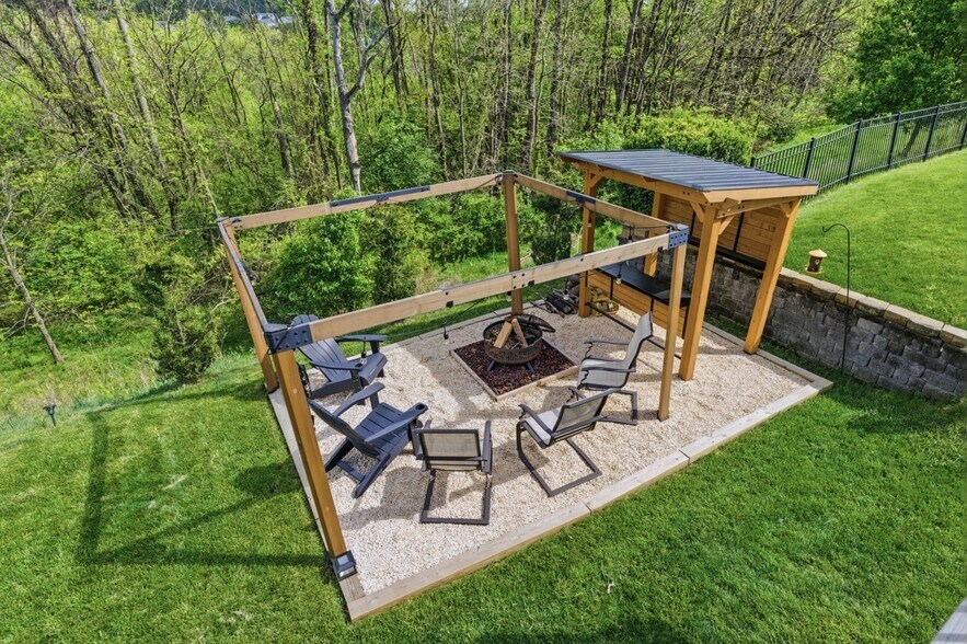 Building Photo - 316 Bridlewood Ct