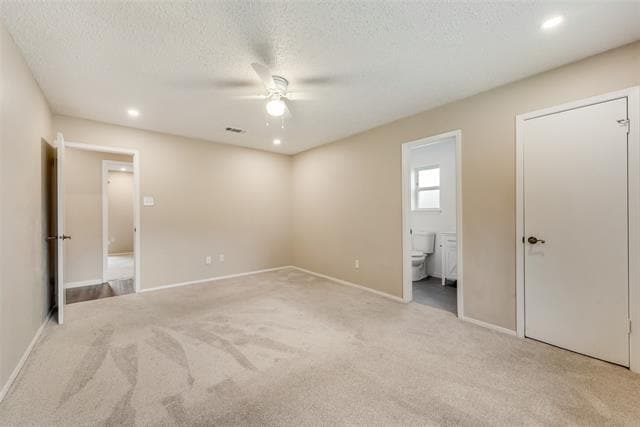 Building Photo - 512 W Oakdale Rd