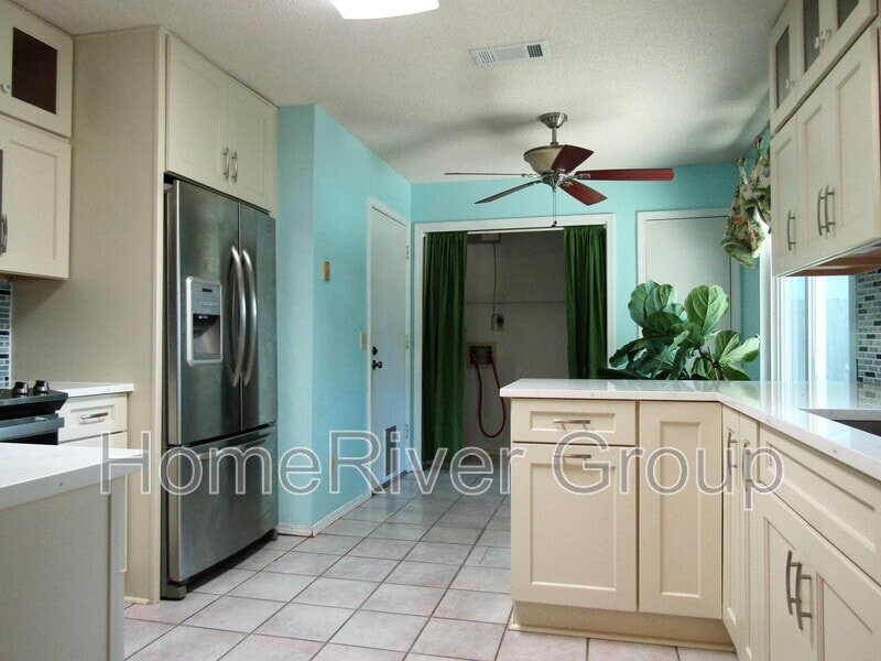 Building Photo - 4737 Kitty Hawk Cir