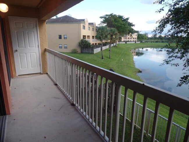 Building Photo - 5200 NW 31st Ave