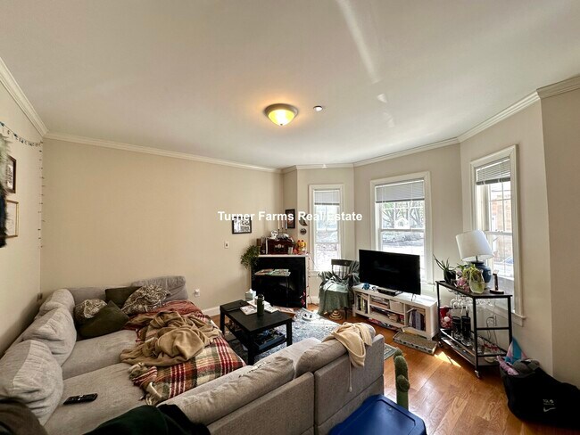 Building Photo - 16 Marney St