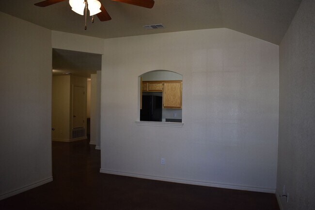 Building Photo - 205 Coby Dr