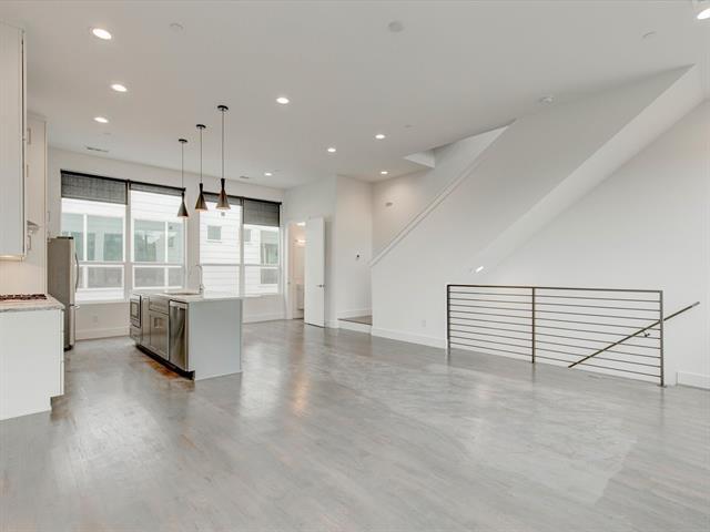 Building Photo - 5923 Lindell Ave