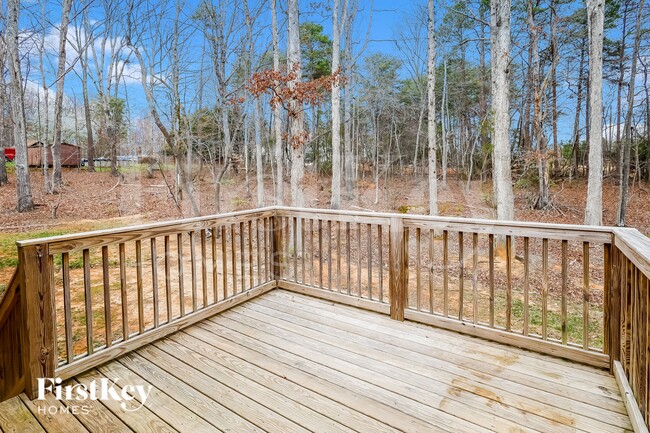 Building Photo - 7761 Sarah Dr