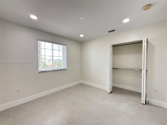 Building Photo - 3514 W 76th St