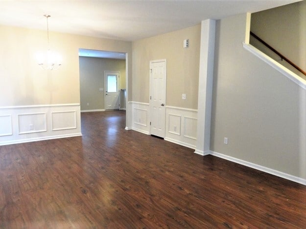 Building Photo - 204 Short Woods Ct