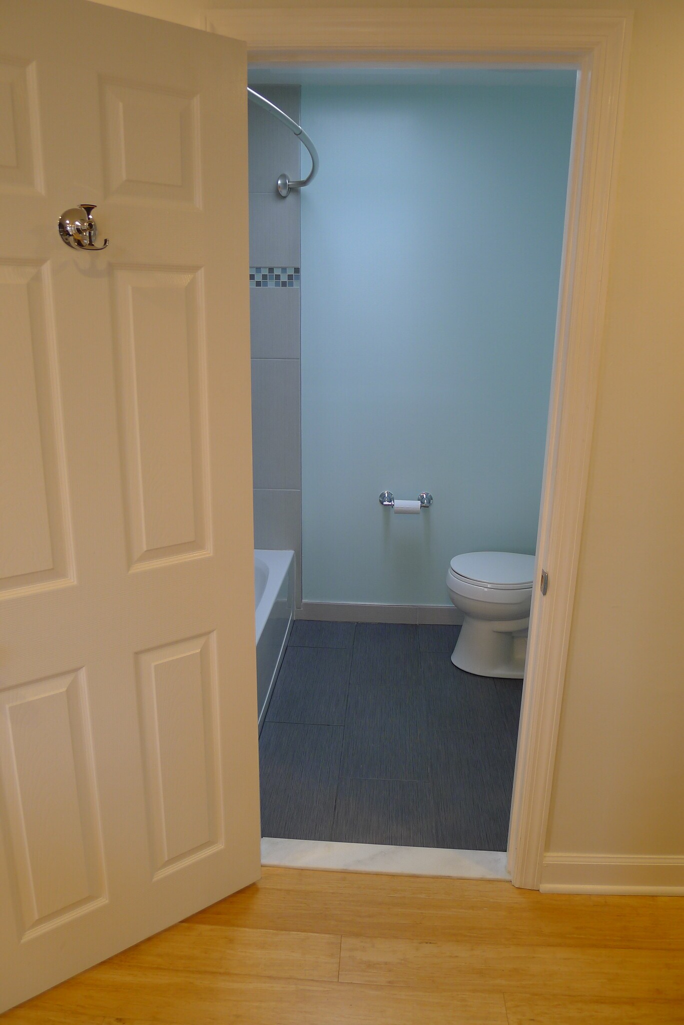 Building Photo - 278 Valley View Road