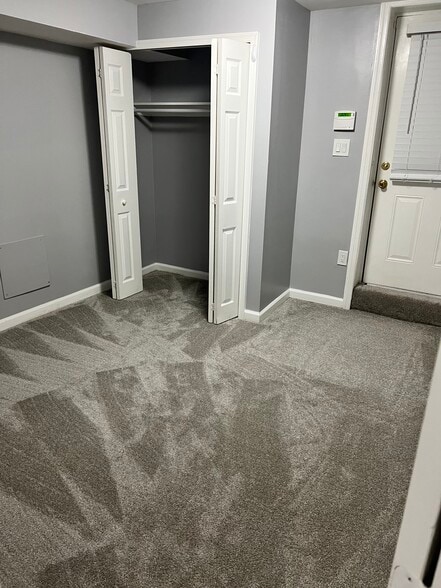 Building Photo - 2317 Glenmore Terrace