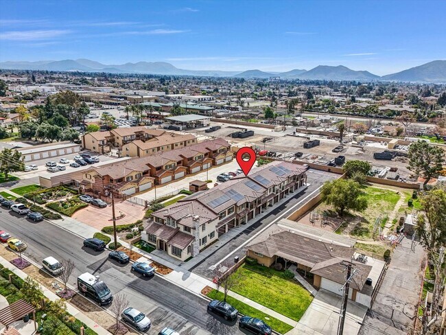 Building Photo - 16385 Valencia Ave