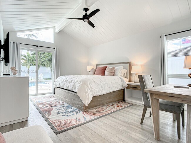 Building Photo - 104 Angelfish Ln