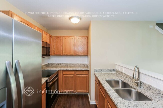 Building Photo - 618 N Mulberry St