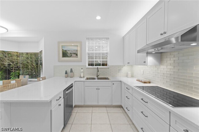 Building Photo - 193 Colonade Cir