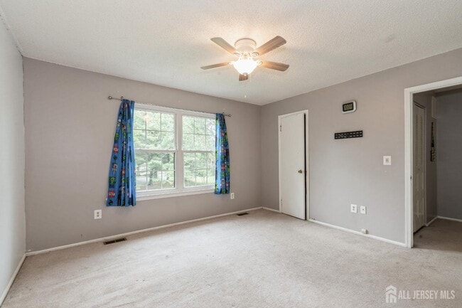 Building Photo - 391 Danbury Ln