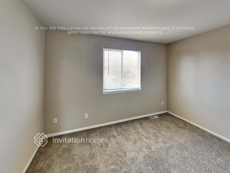 Building Photo - 14378 E 47th Dr